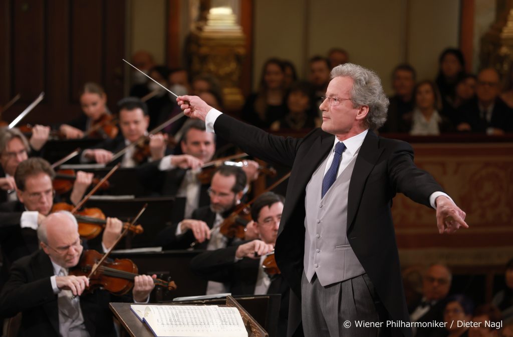  Franz Welser‐Mōst conducts Wiener Philharmoniker